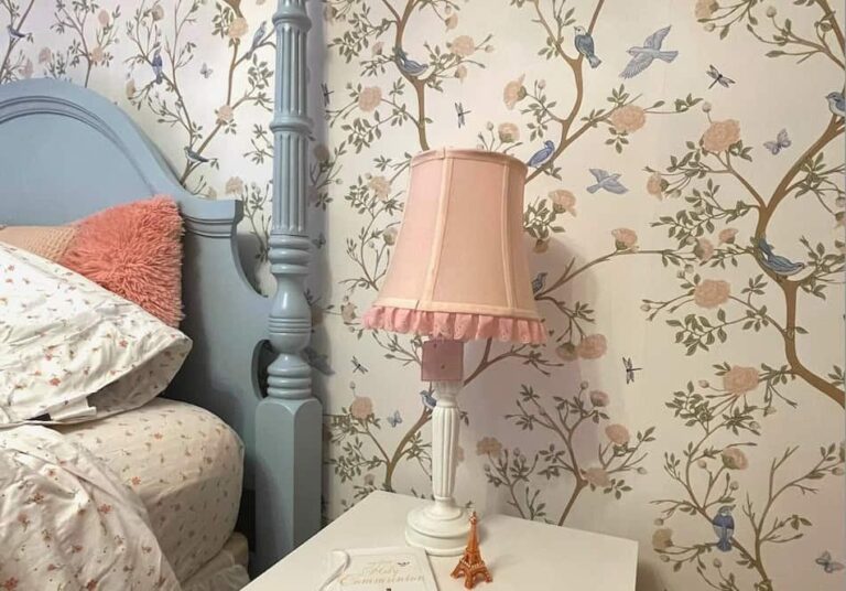 Surprising Lindsey: A Small Bedroom and Little Girl’s Dream Room Remodel