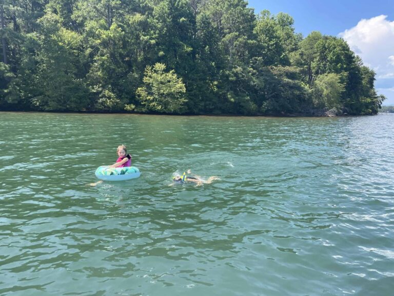 Tips for Beating the Heat on the Boat: Enjoying Summer At the Lake